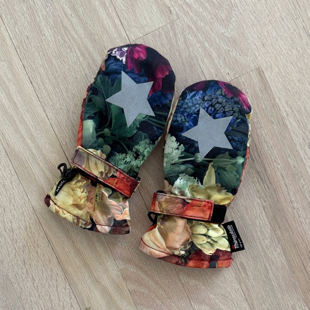 Molo Floral Star Kids Mittens